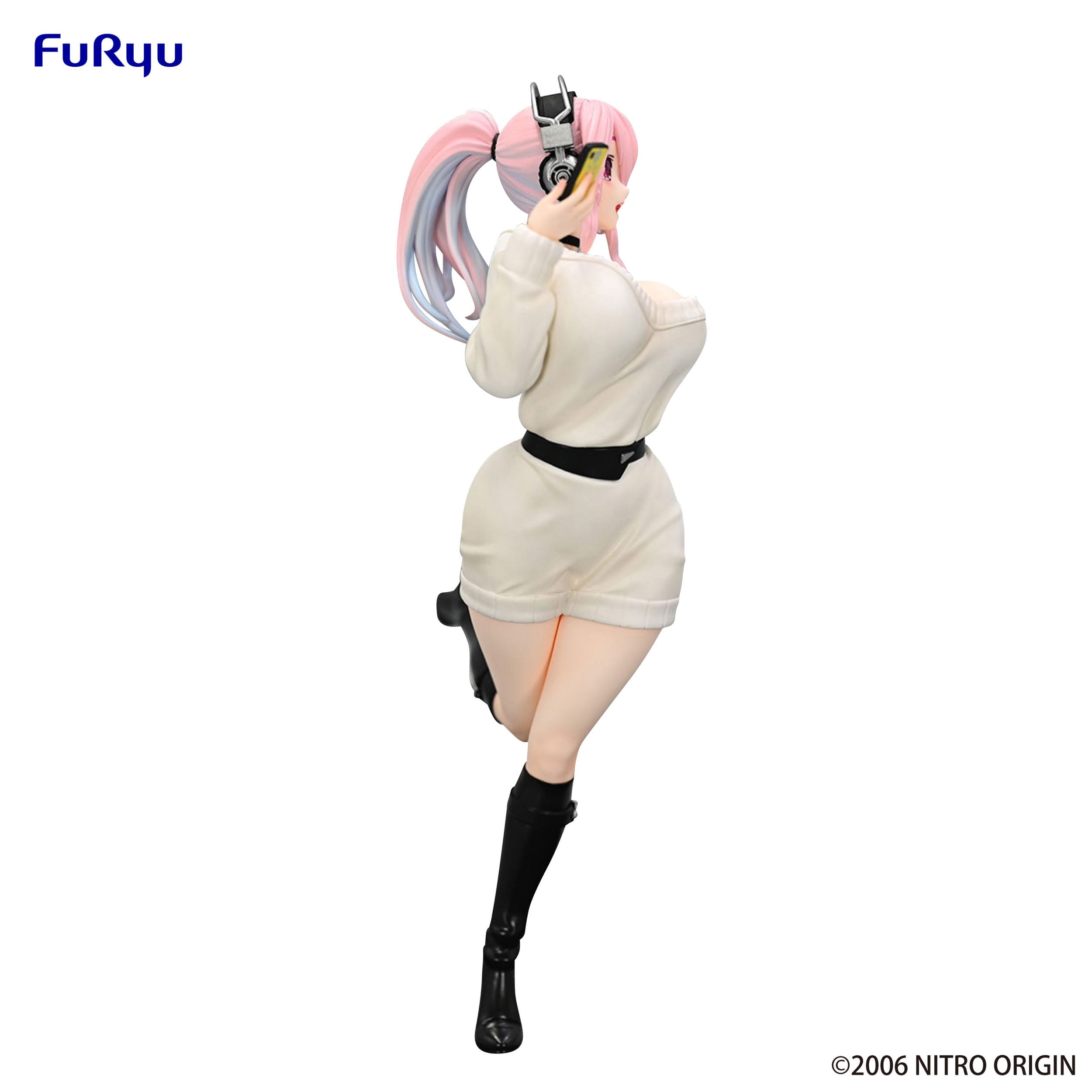 Super Sonico Trio-Try-iT PVC Statue Winter Memory Ver. 21 cm