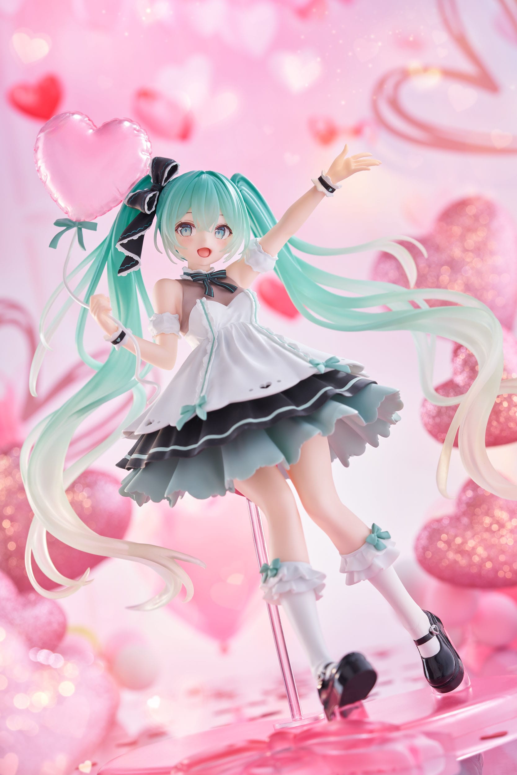 Hatsune Miku AMP+ PVC Statue Statue Hatsune Miku Birthday 2025 Party Ver. 21 cm