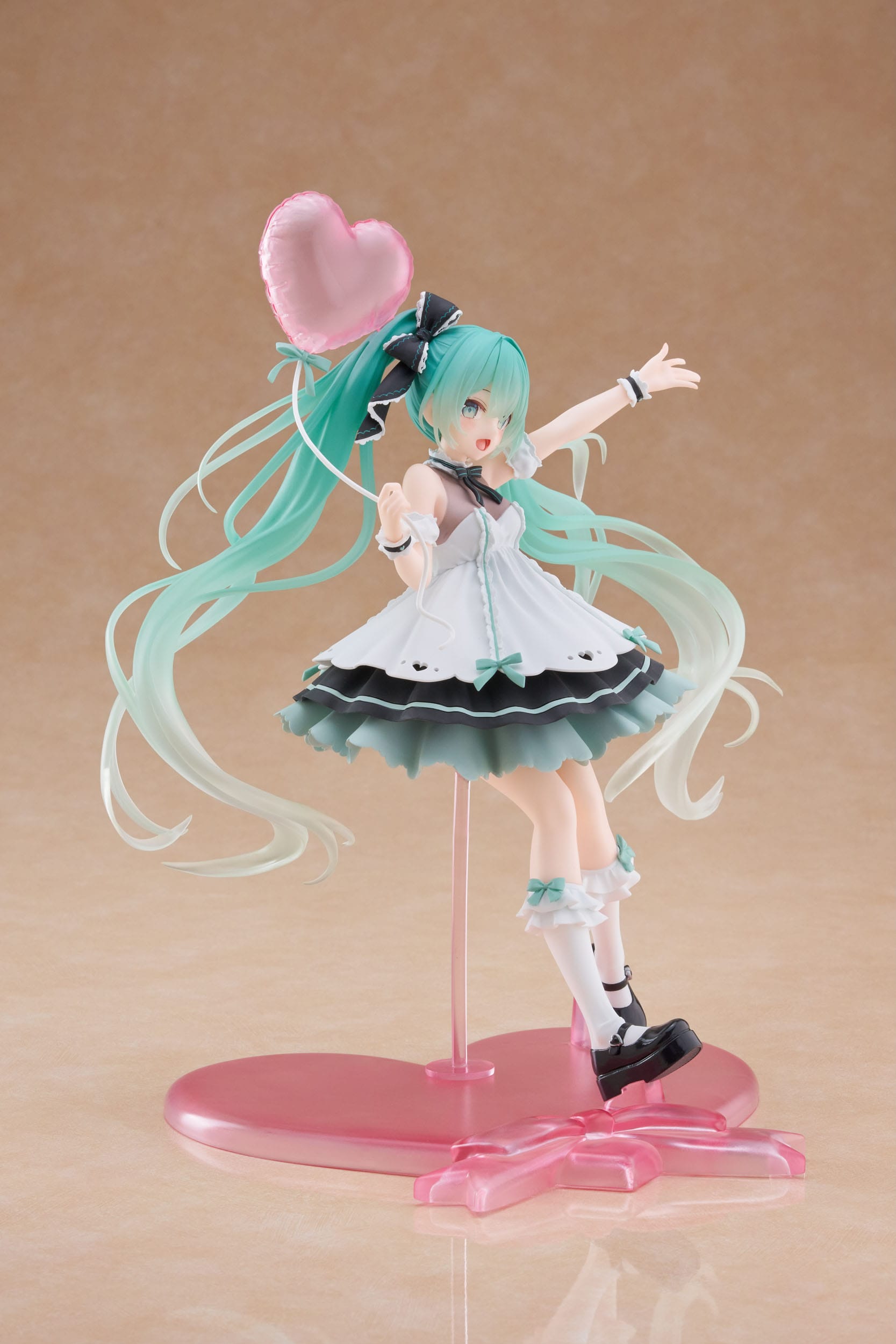 Hatsune Miku AMP+ PVC Statue Statue Hatsune Miku Birthday 2025 Party Ver. 21 cm